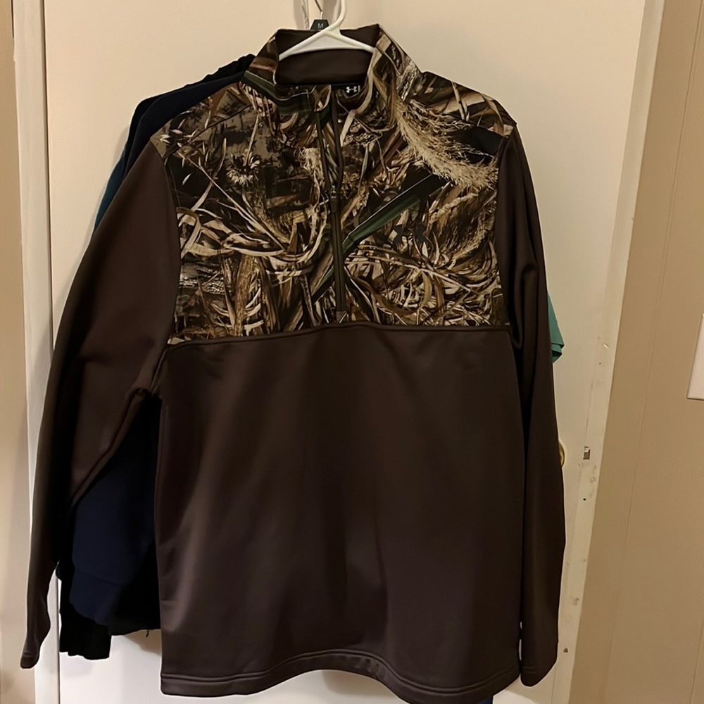 Under armor mens Sweater long sleeve hunting size L